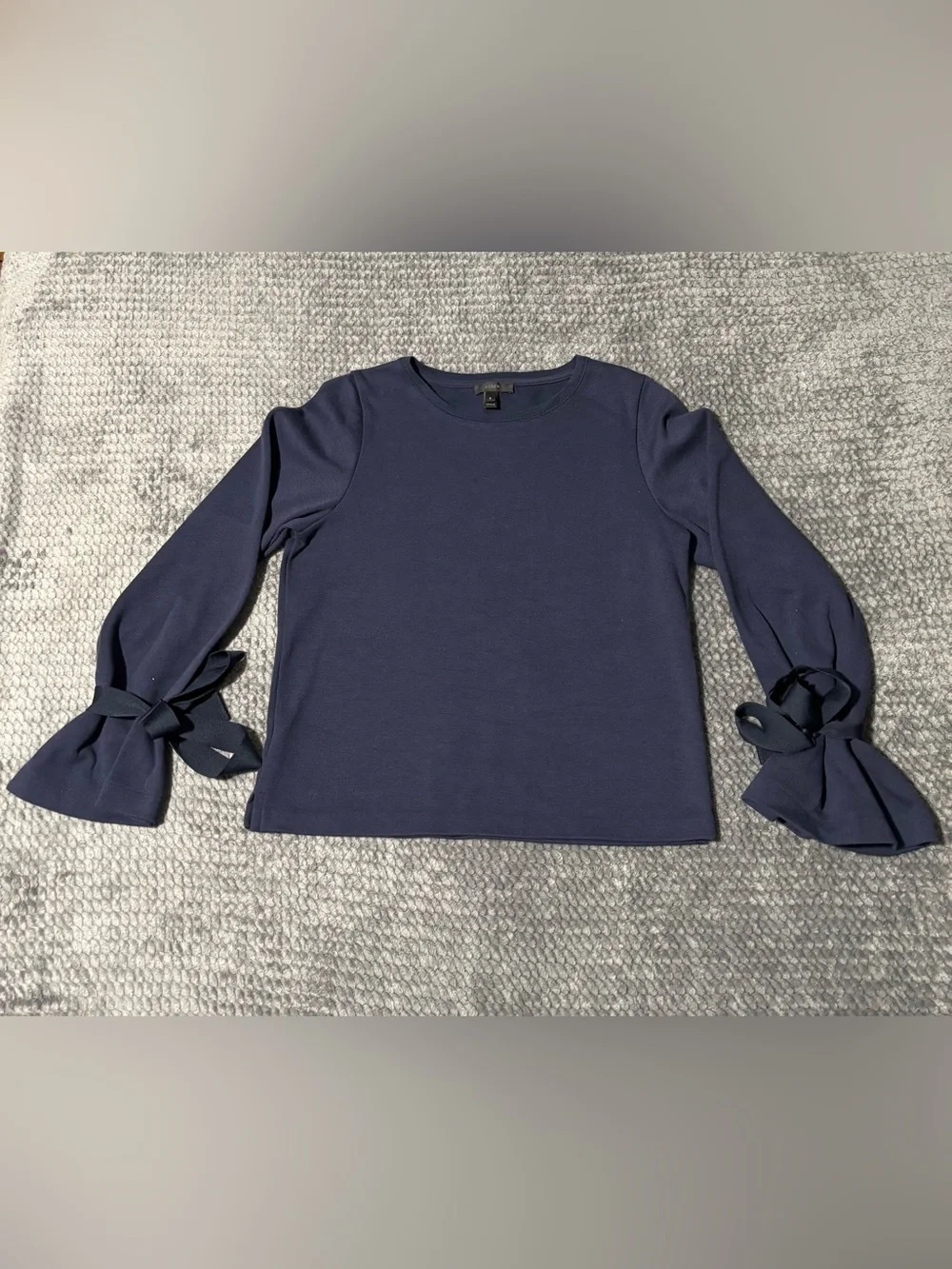 J.Crew Women’s Navy blue Long-Sleeve Top with Tie Cuffs size Small